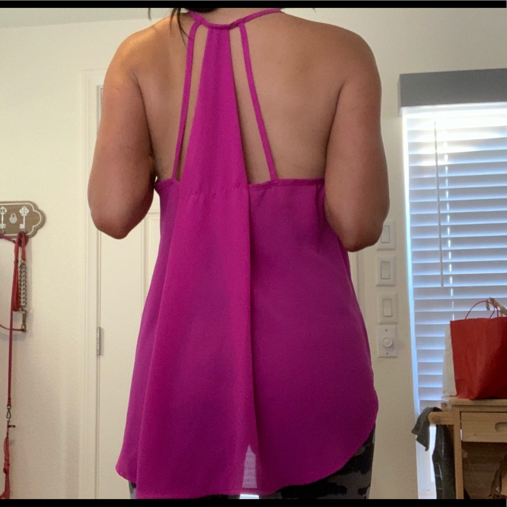 Sleeveless blouse